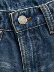 The Signature Archive Denim – Heritage Indigo – close-up detail