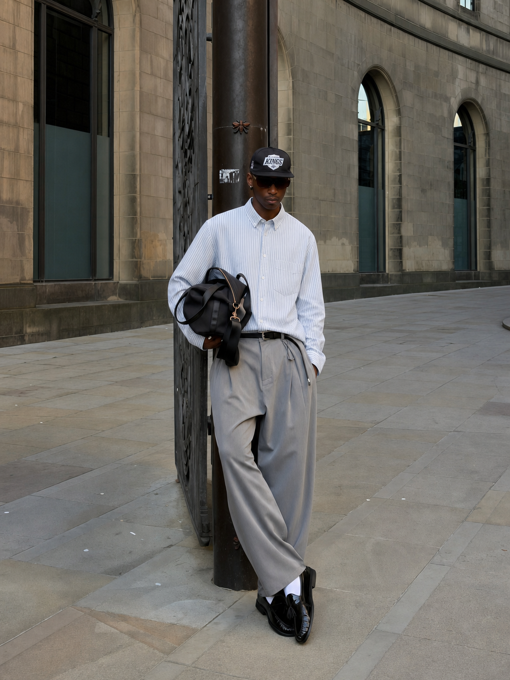 Classic Oxford Stripe Shirt – Mist Blue – model front