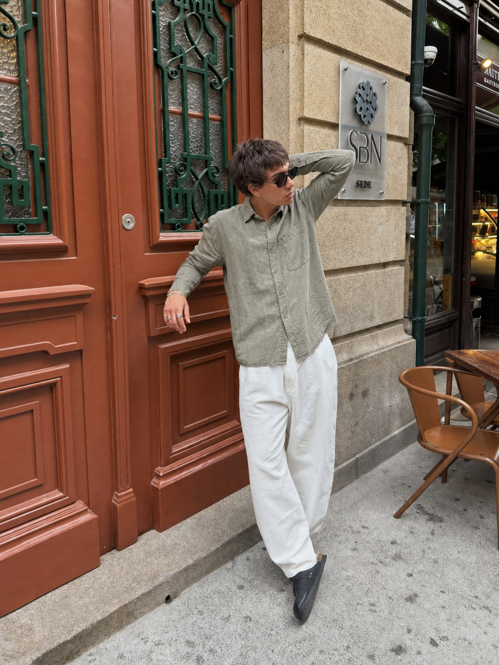 Harbor Linen Blend Shirt - Stone Olive – model front