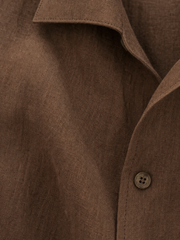 Tailored Open Collar Linen Shirt – Chestnut – close-up detail
