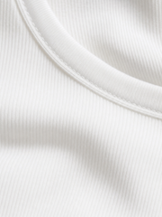 Essential Sculpt Fit Vest - White – close-up detail