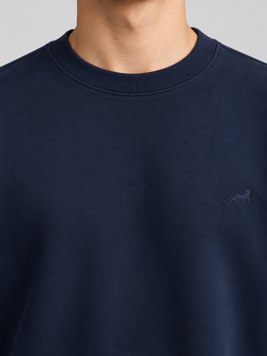 The Essential Crewneck Sweatshirt – Midnight Navy