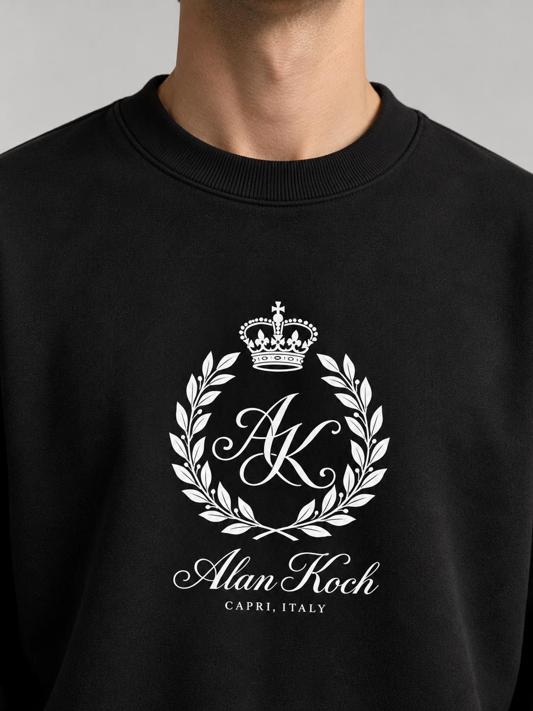 Royal Emblem Crewneck Sweatshirt – Classic Black