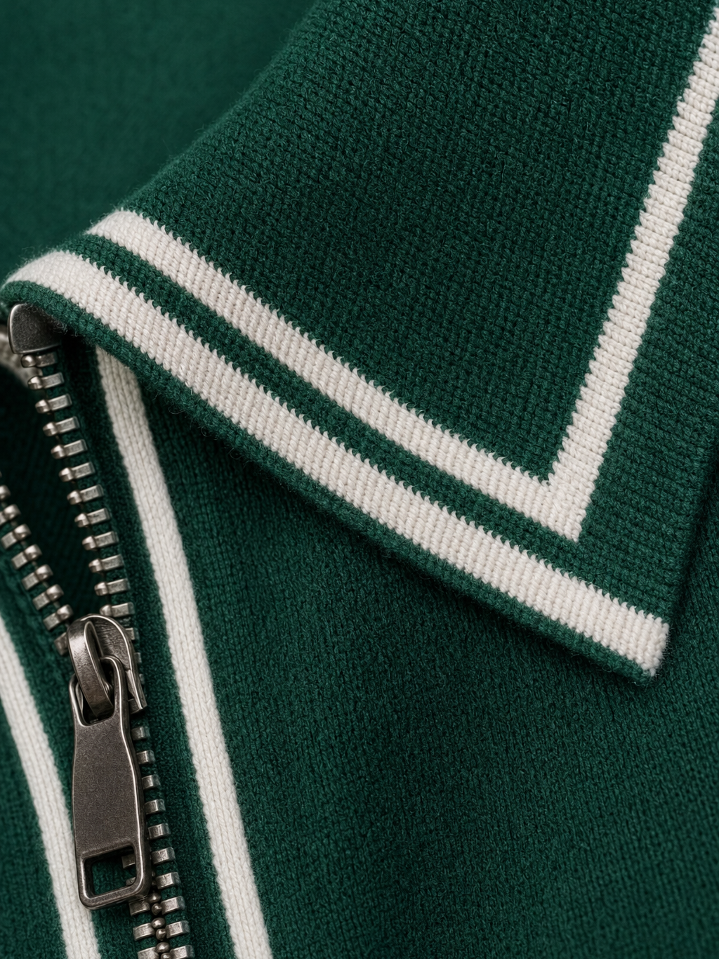 Monaco Knit Polo – Forest – close-up detail